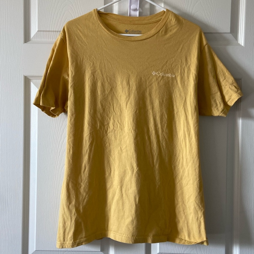Men’s hardly worn Columbia shirt